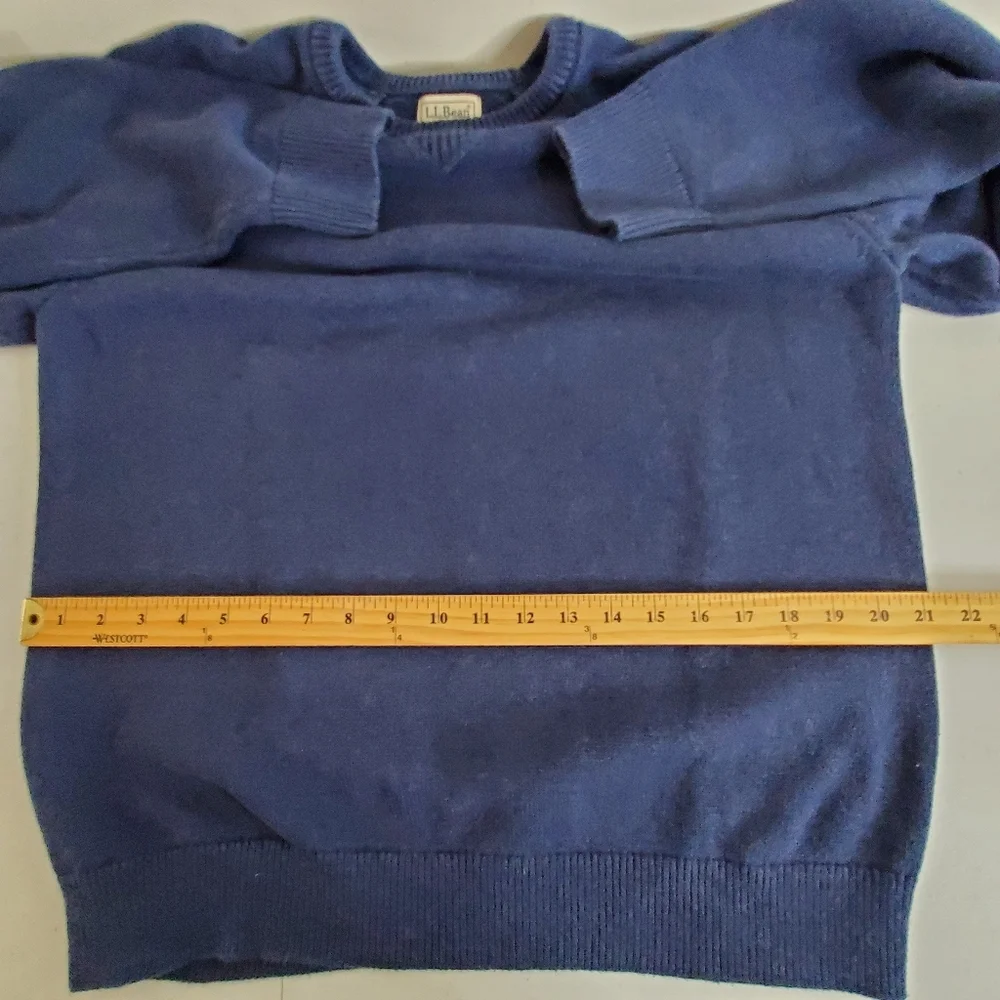 L.L. Bean‎ Cashmere Cotton Men's Sweater Size M Long Sleeve Navy Pullover Casual